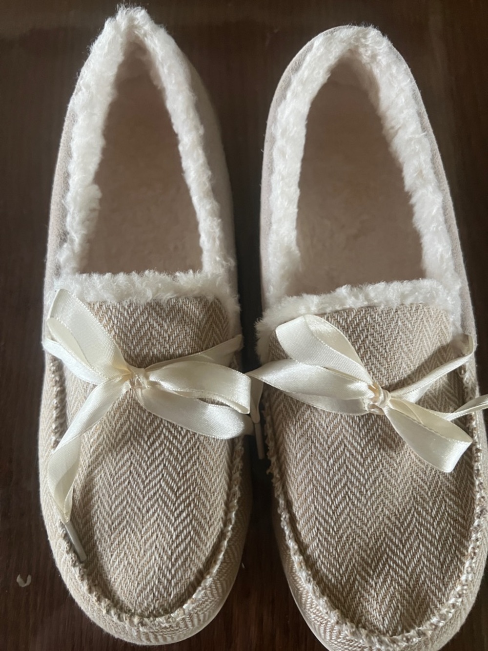Cozy Cream Women's Faux-Fur Lined Slippers
